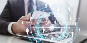 [Podcast ABM Expérience] Ne vendez pas, influencez : comment conquérir les nouveaux cercles de décision B2B avec l'ABM