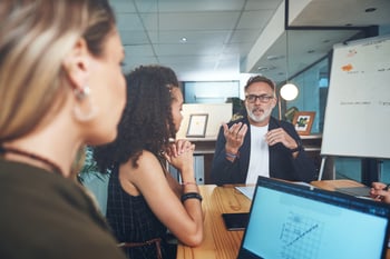 Alignement Ventes-Marketing dans l'industrie : comment Sercel cartographie le parcours de ses clients grâce à HubSpot